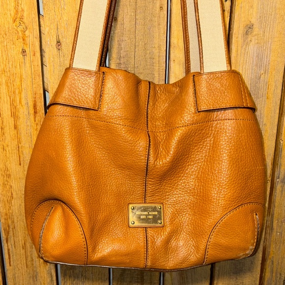 Micheal Kors Brown Leather Shoulder Bag - Picture 8 of 13